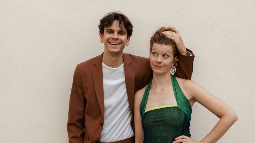 Stephie Hacker mit Bruder Laurenz