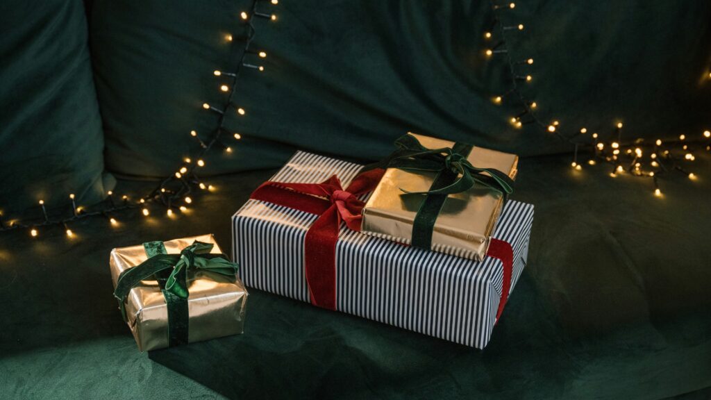 Geschenke schön weihnachtlich verpackt