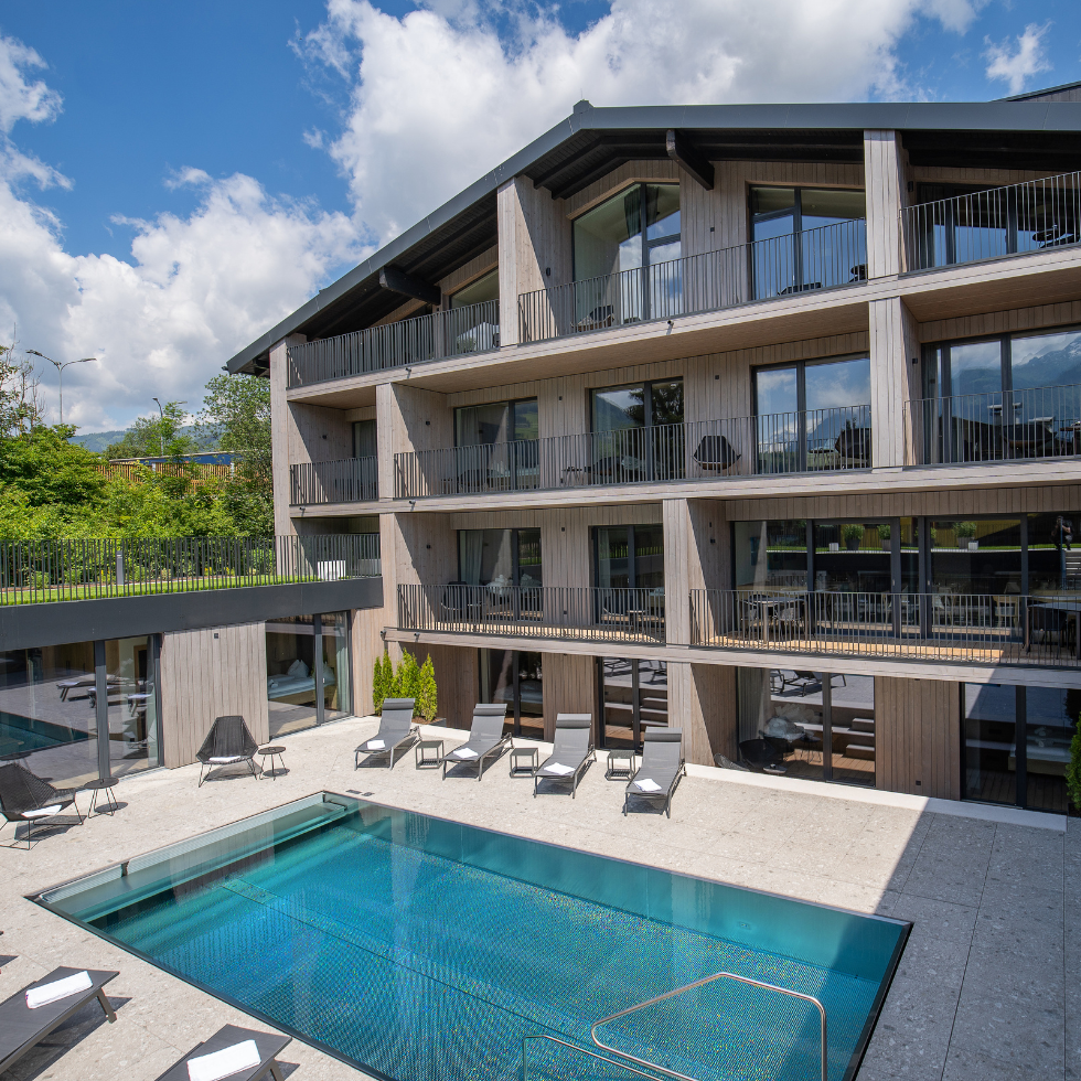 Emma Delux Aparthotel: Hotelansicht