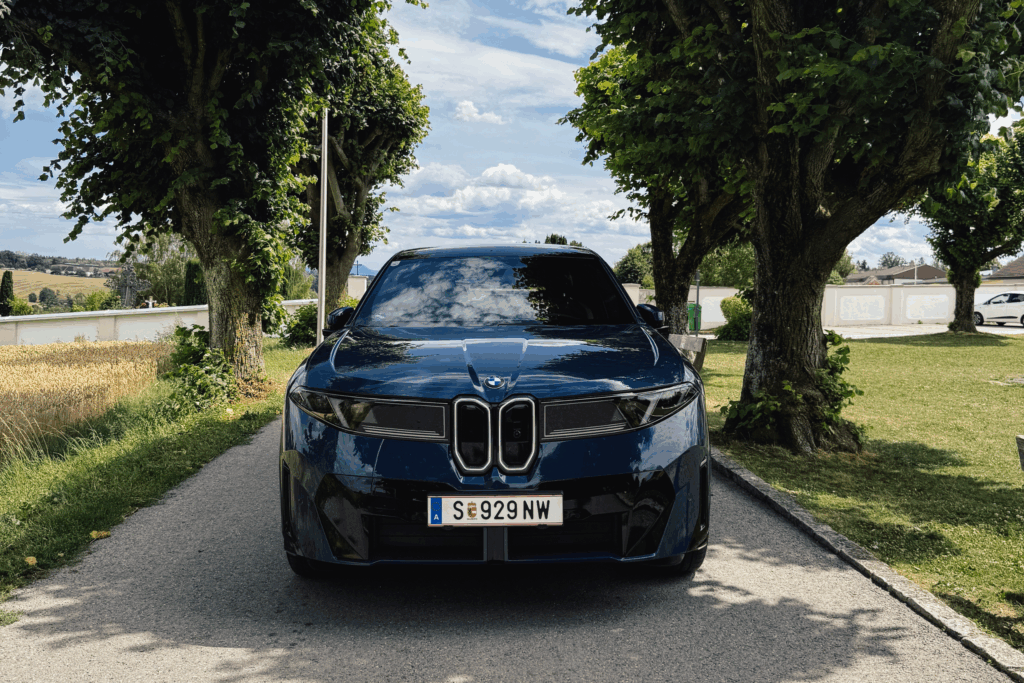 Frontansicht BMW iX3